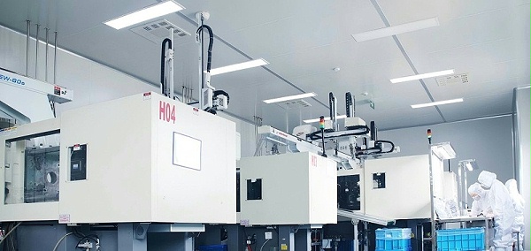 10万级注塑车间